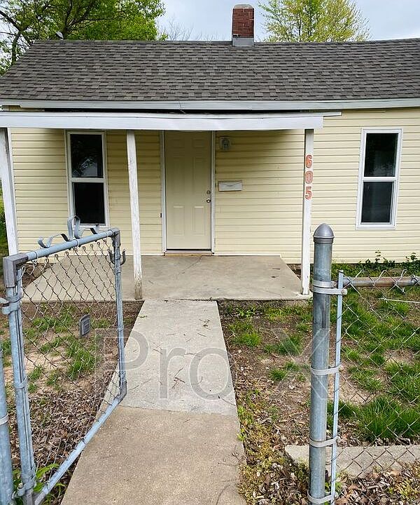1st image of 605 N Hall St