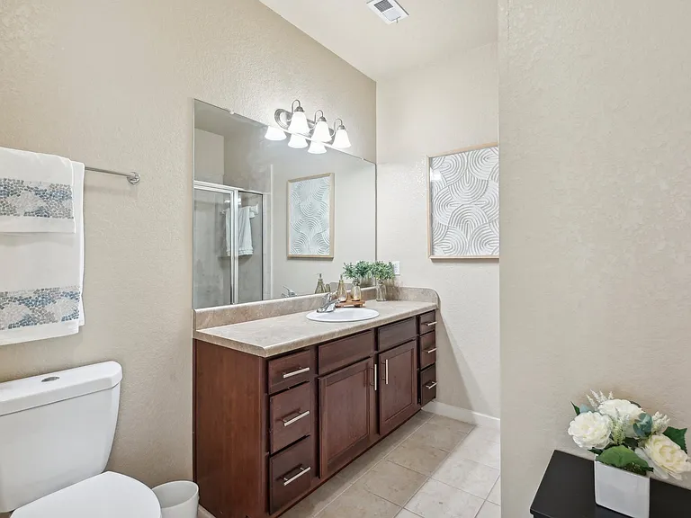Large En Suite Bathroom with Walk In Shower