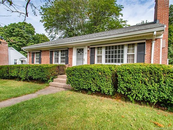 2nd image of 21 Sherwood Cir