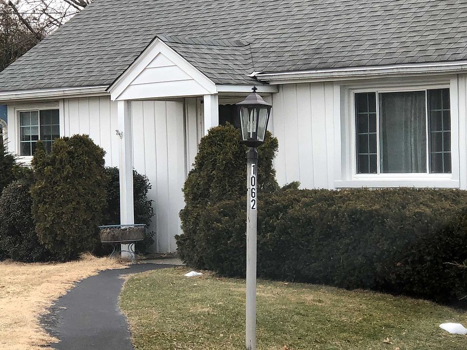 1st image of 1062 Violet Ave
