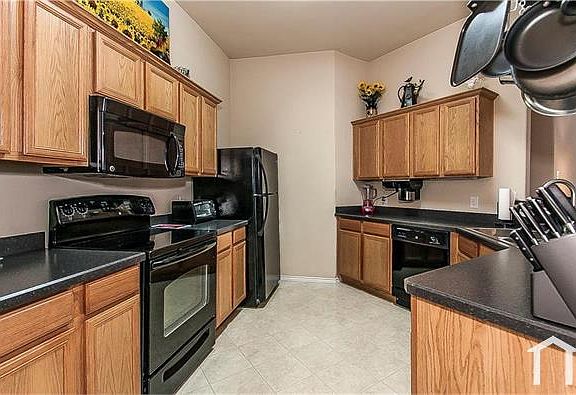 3rd image of 4713 Redbud Dr