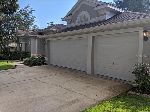 2nd image of 1447 Maple Leaf Ln