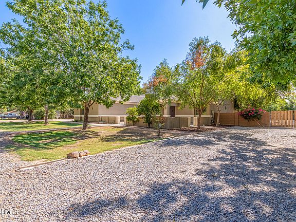 3rd image of 10501 W EARLL Drive