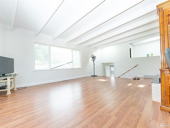 3rd image of 21431 29th Ave S
