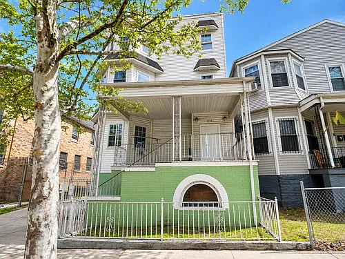 271-273 S 8th St #2 Photo 1