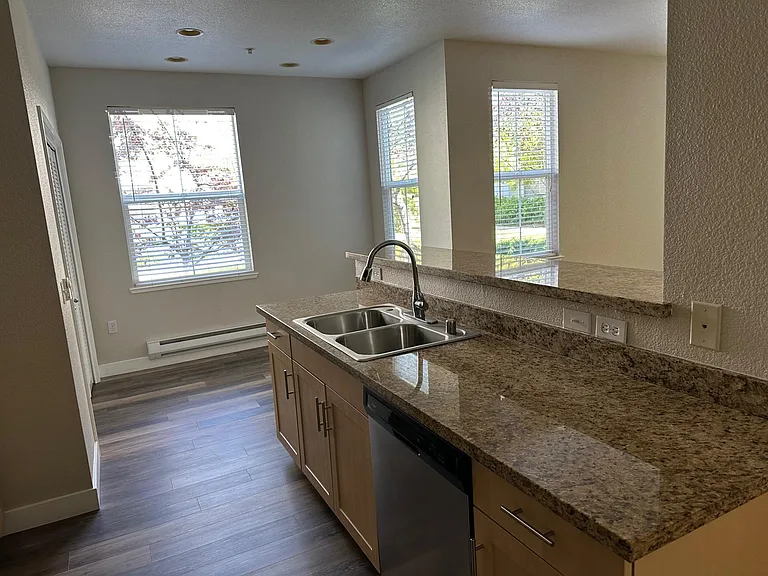 Catalina Luxury Apartments — Photo 18