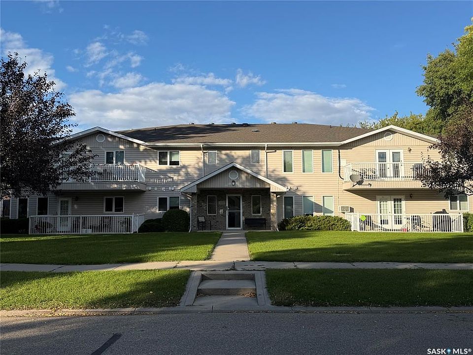 1st image of UNIT 203-304 3rd AVENUE E