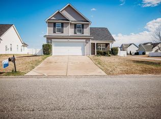 888 Fairfield Cir, Raeford, NC 28376