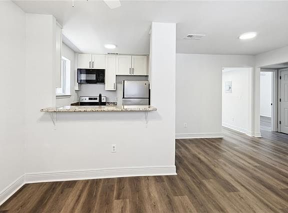 3rd image of 501 Peniston St Unit 3