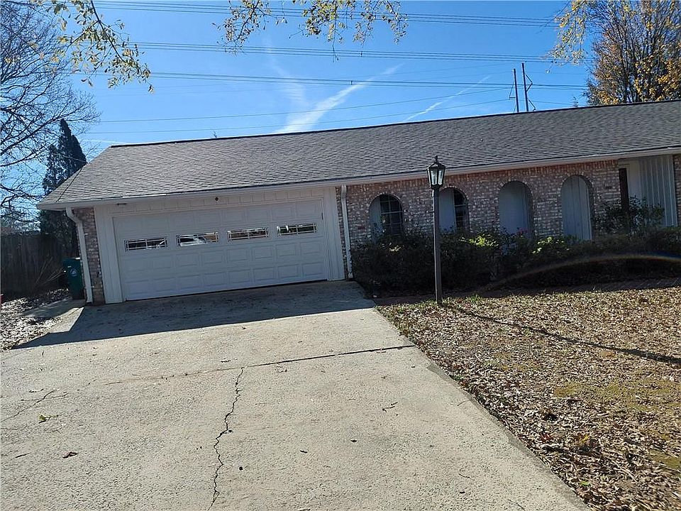 1st image of 2479 Kingsland Dr