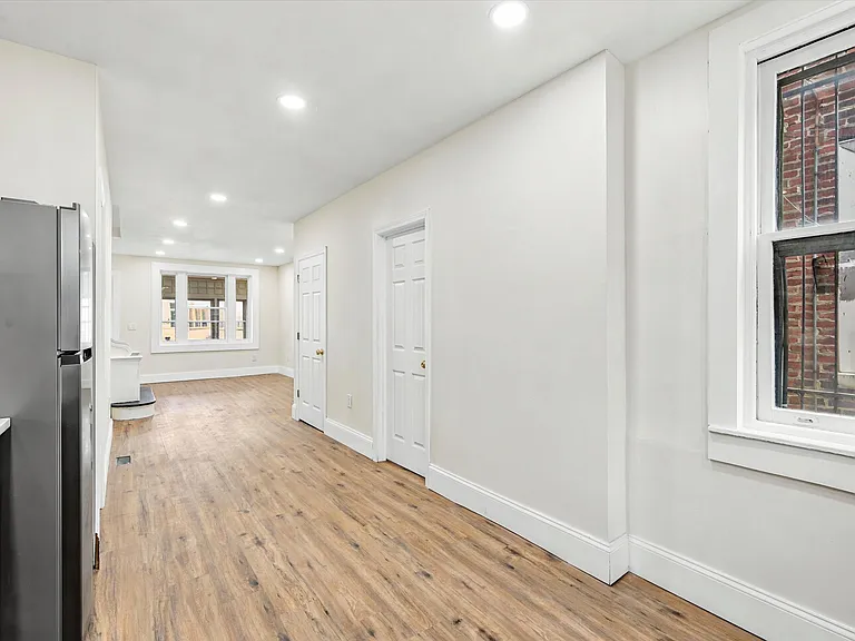 1712 S 55th St — Photo 23