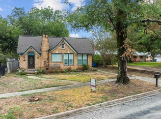 1019 S Main St, Henderson, TX 75654