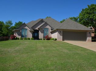 911 W 12th Ave, Bristow, OK 74010