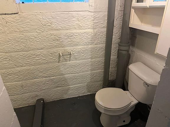 5th image of 1130 Herberich Ave #2