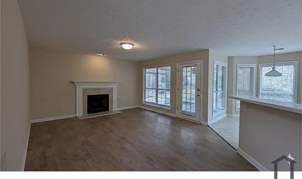 710 Suwanee Lakes Cir — Photo 11