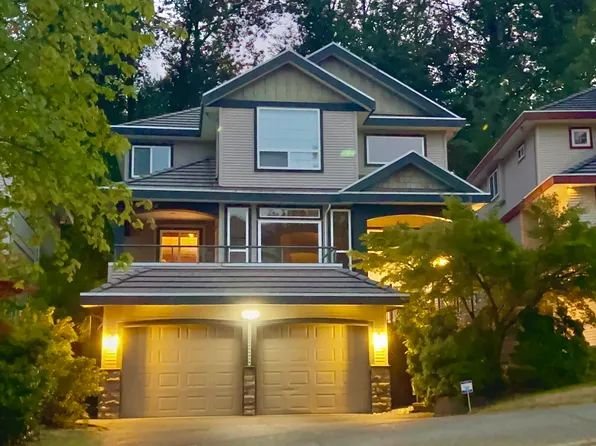 1708 Paddock Dr, Coquitlam, BC V3E 3N8