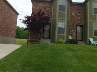 629 NE English Manor Dr APT D, Lees Summit, MO 64086