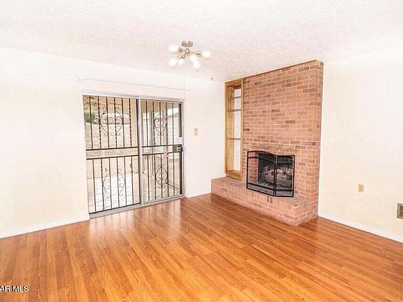 3rd image of 8020 Mineola Dr