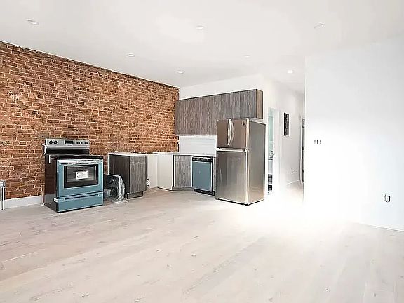 2nd image of 311 E 119th St #7