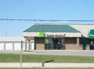 2170 Blairs Ferry Rd, Hiawatha, IA 52233