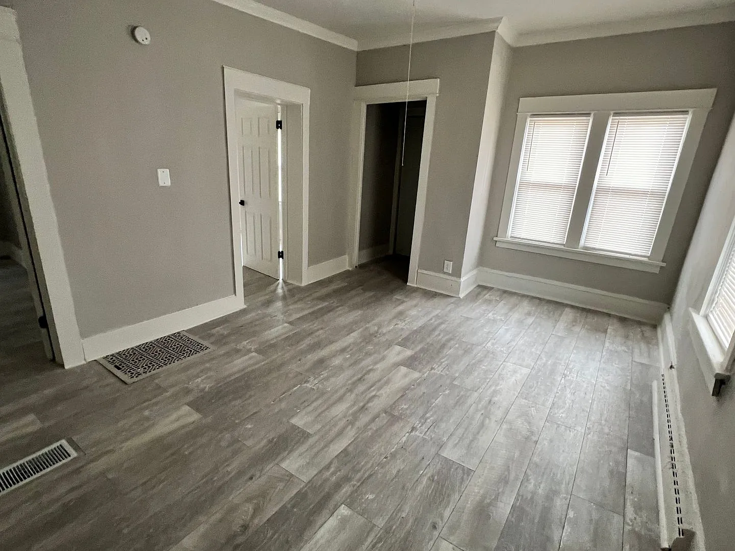2484 W Chambers St — Photo 4