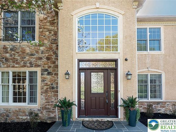 5th image of 50 Melchor Dr
