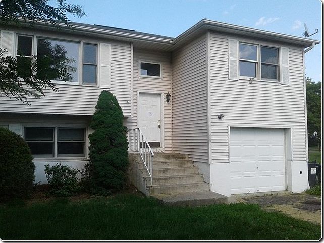 1st image of 21 Linden Dr
