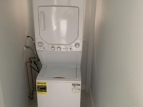 2nd image of 66 William St #2R