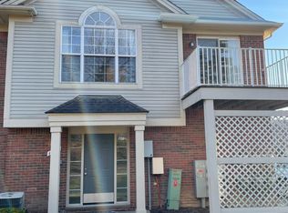 1996 Flagstone Cir, Rochester, MI 48307