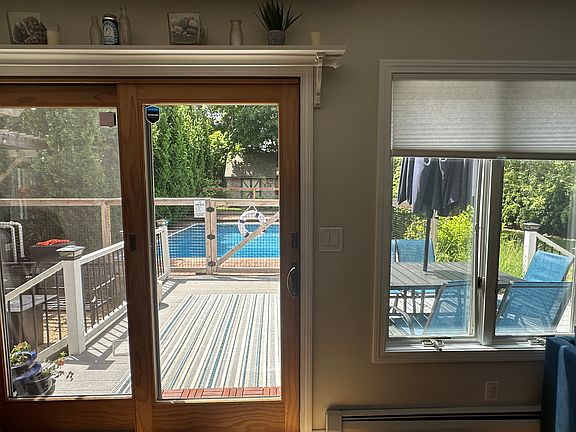 4th image of 152 Winter St
