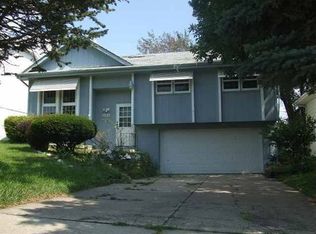 5037 S 49th St, Omaha, NE 68117