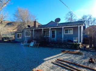 215 Mule Deer Rd, Coleville, CA 96107