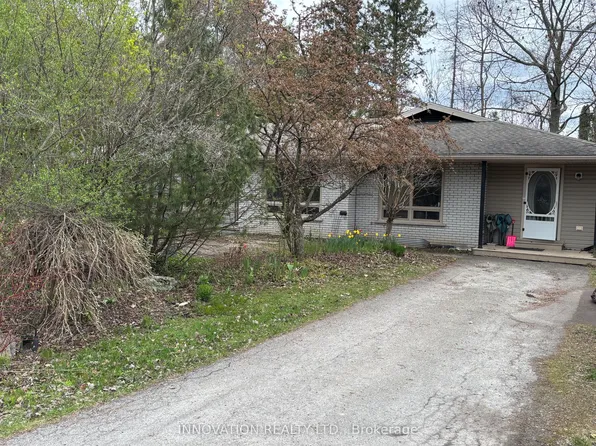 11 & 13 Bayview Cres, Montague, ON K7A 5B8