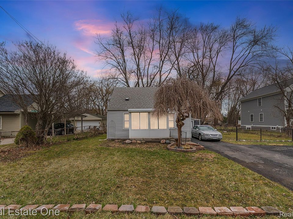 1st image of 26170 Wick Rd