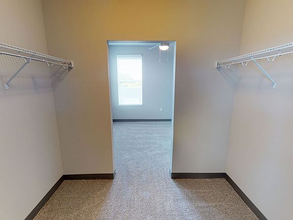 5th image of 3305 Aurora Ave #201