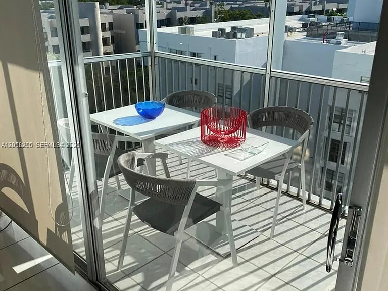 150 Ocean Lane Dr #8B — Photo 3