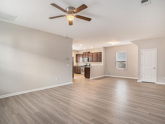 4th image of 327 Cantley Ct