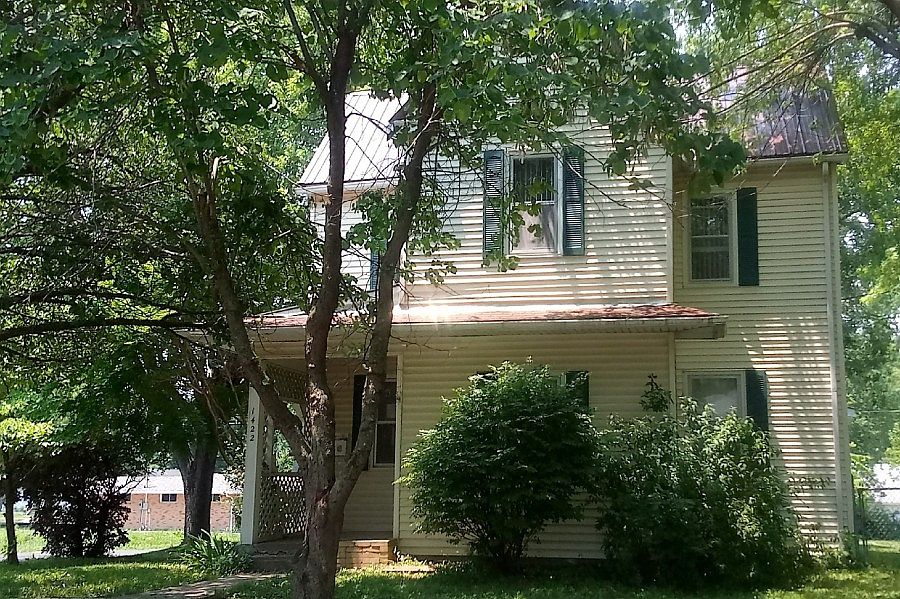 1st image of 1422 S Harrison Ave