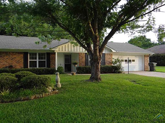 2nd image of 1208 Larkspur Ln