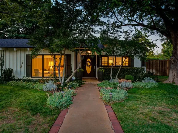 4414 10th St, Lubbock, TX 79416