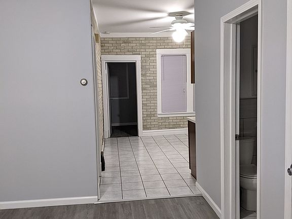 5th image of 3906 N Kedzie Ave #2