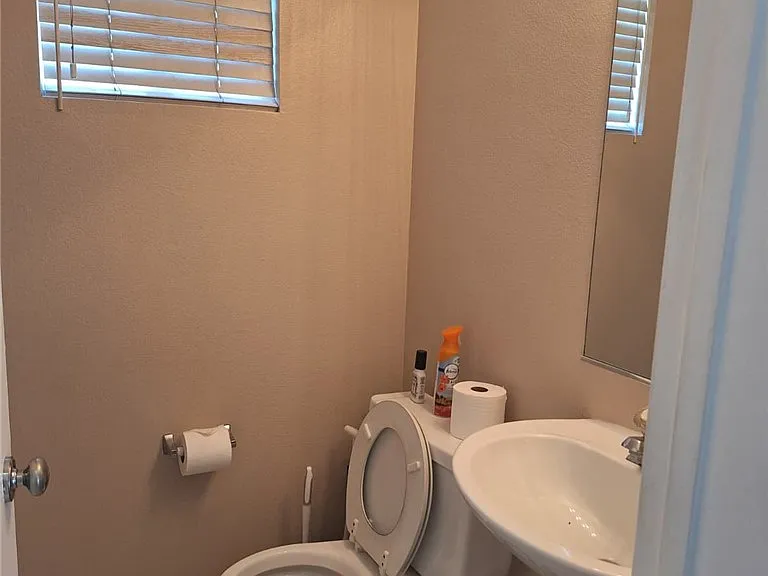 30427 Yosemite Dr — Photo 10
