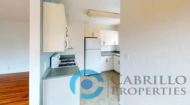 2 bed, 1.0 bath, 800 sqft, $2,695 — Photo 2