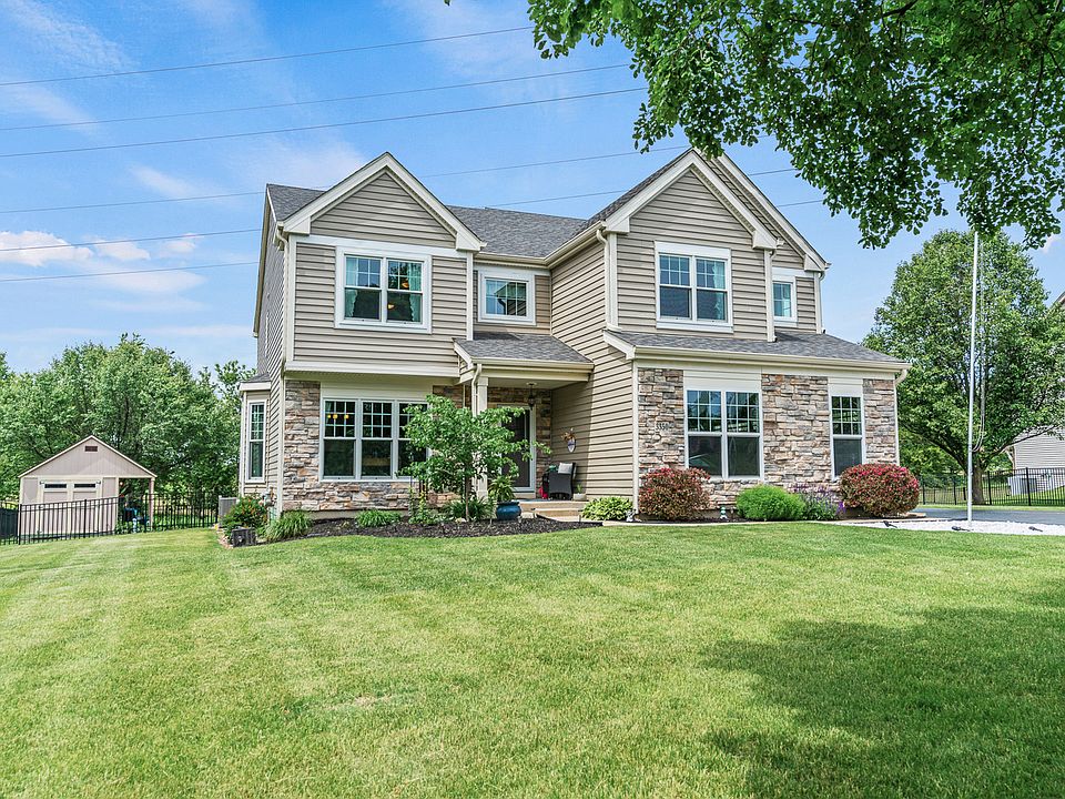 1st image of 3350 Moraine Dr
