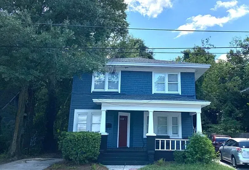 2 bed, 900 sqft, $1,250 — Photo 1