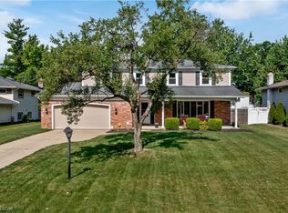 15922 Kingswood Ct, Strongsville, OH