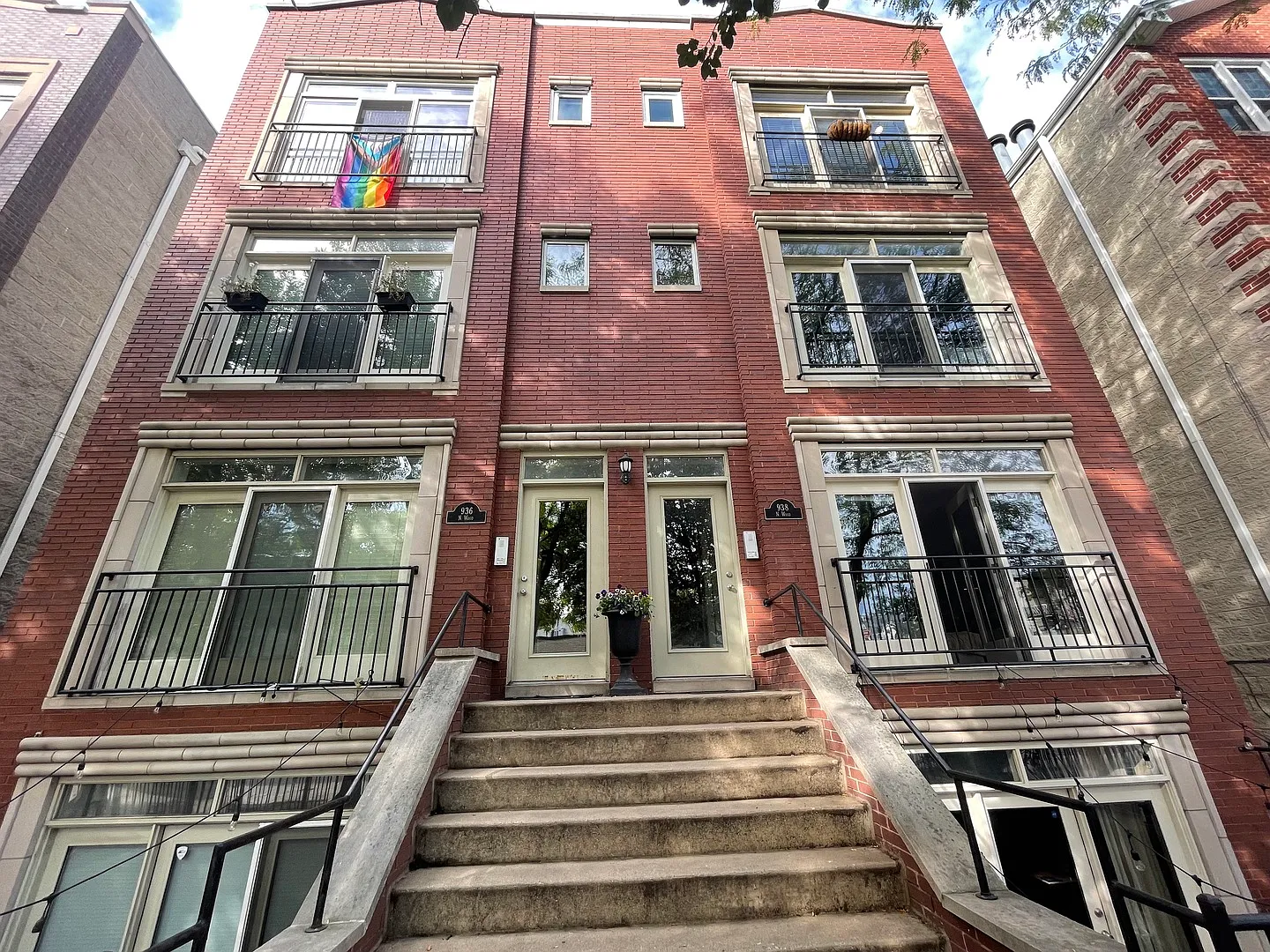 2 bed, 1350 sqft, $3,800 — Photo 1