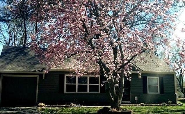 1st image of 7609 Rainbow Dr