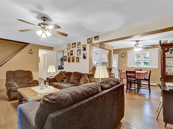 2nd image of 109 Cherry Dr