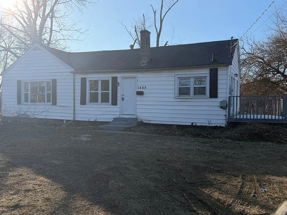 1665 Elaine Rd